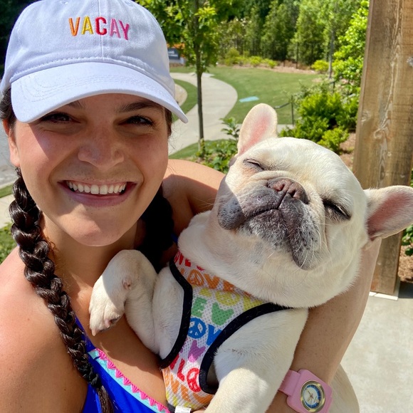 Meet your Posher, Cindy 👋🏻 - Picture 5 of 9